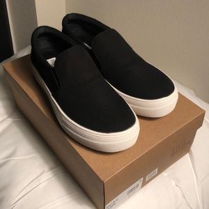 Steve Madden Gills Platform Slip On Sneakers